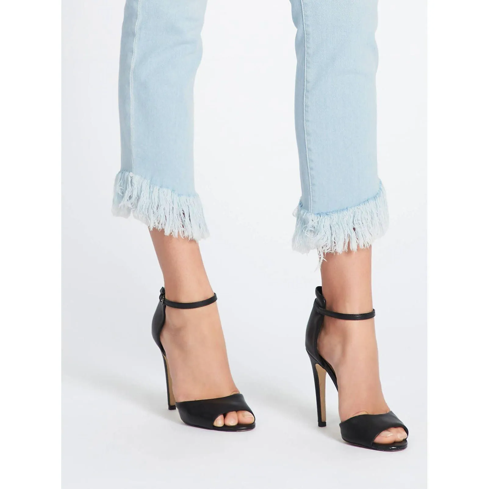 NWT- Frame Denim 'Le High Straight' Sydmoton Fray Hem Jeans RRP $425 -Size 26