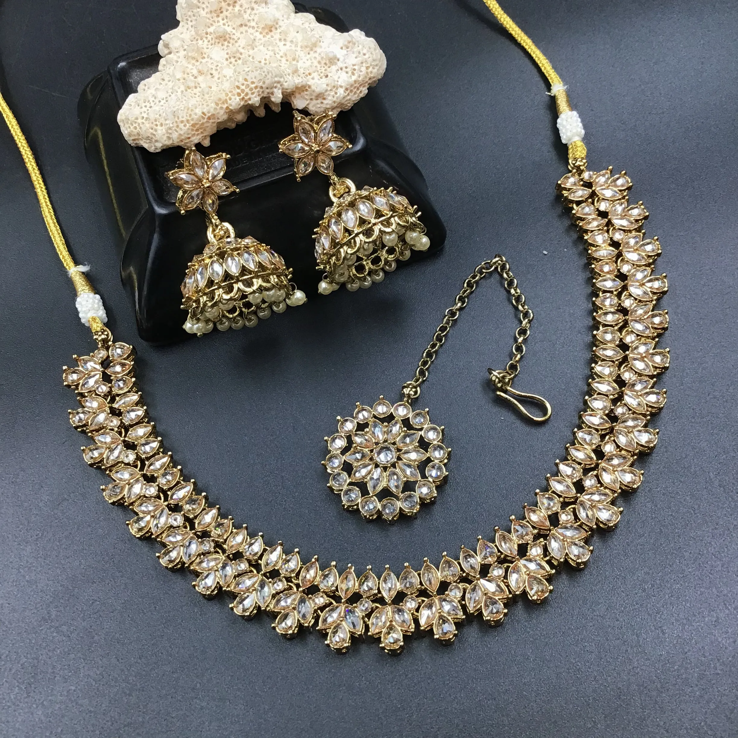 Round Neck Antique Necklace Set 7191-33
