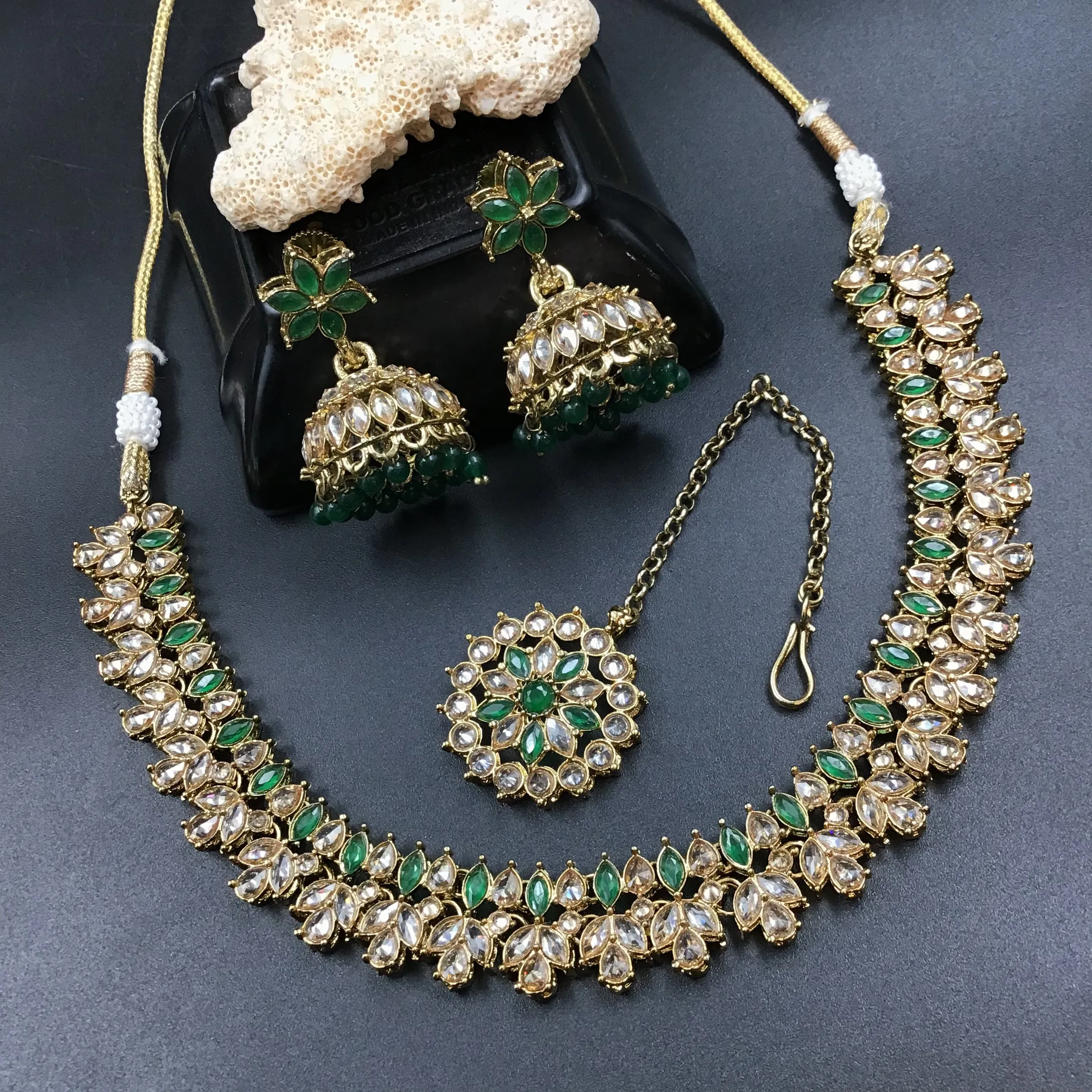 Round Neck Antique Necklace Set 7191-33