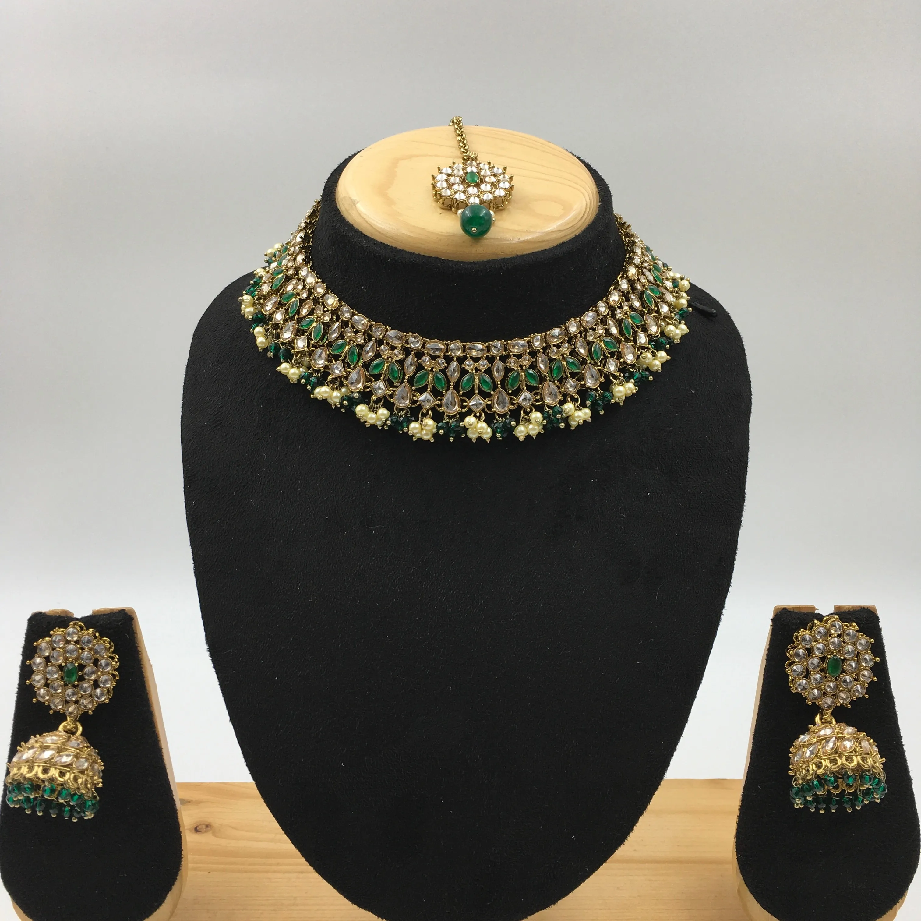Round Neck Antique Necklace Set 7196-33