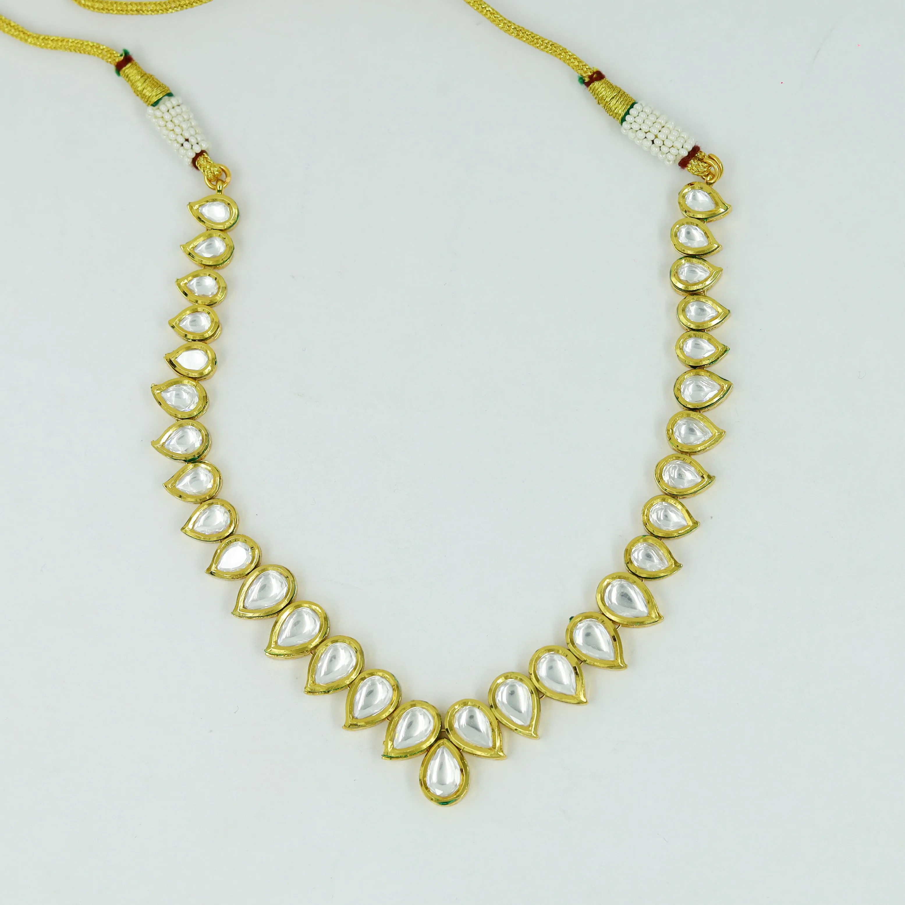 Round Neck Kundan Necklace Set 12180-28