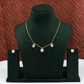 Round Neck Kundan Necklace Set 13354-21