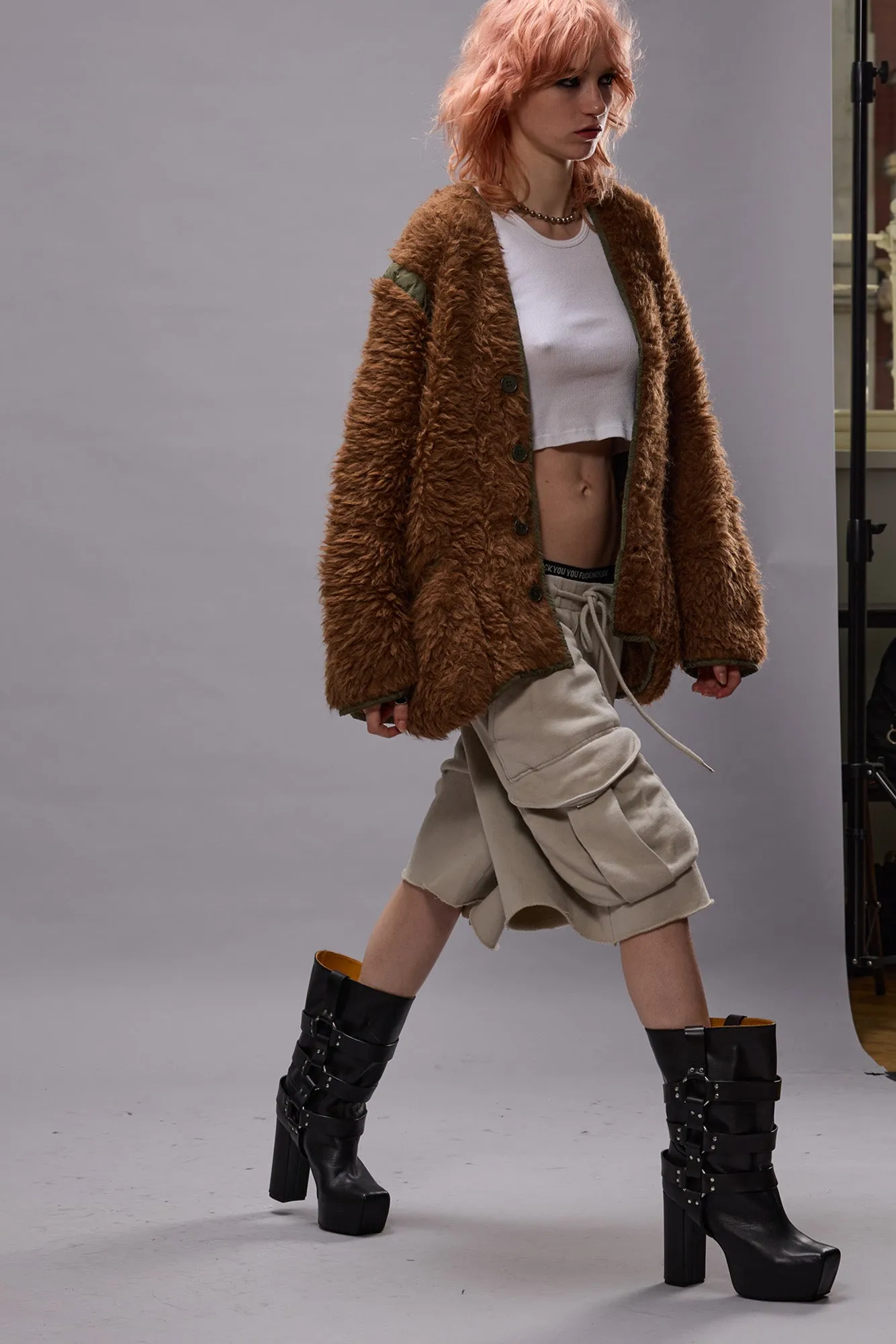 TAPED LINER CARDIGAN - BROWN